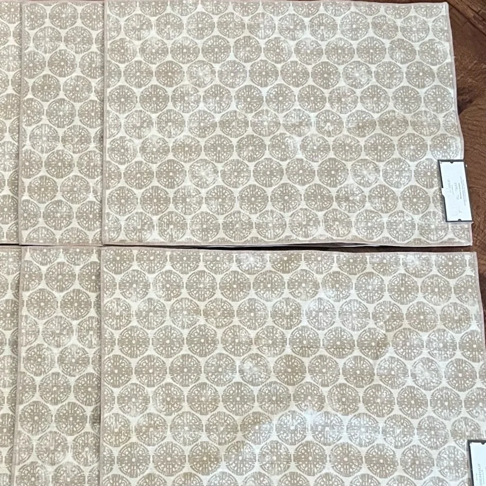 NWT set of 4 threshold beige medallion placemats 14”x19” each